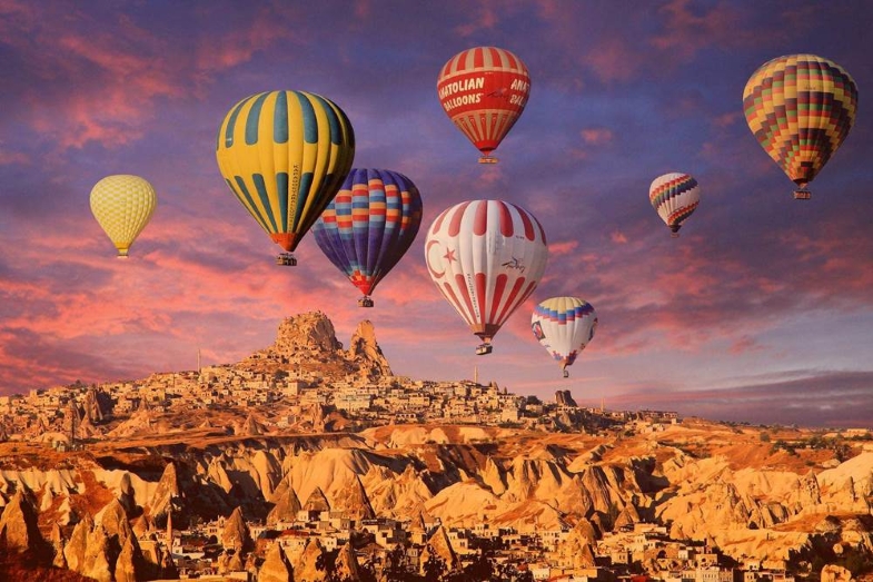 Stambuł Kapadocja balony skalne kominy Turcja
